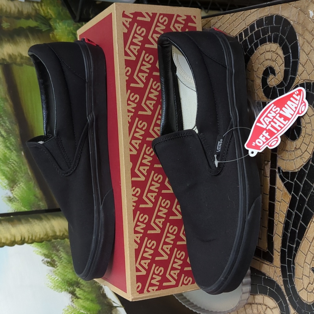 New In Box Vans Black Slip-On Sneakers Men Size US 12/EUR 47